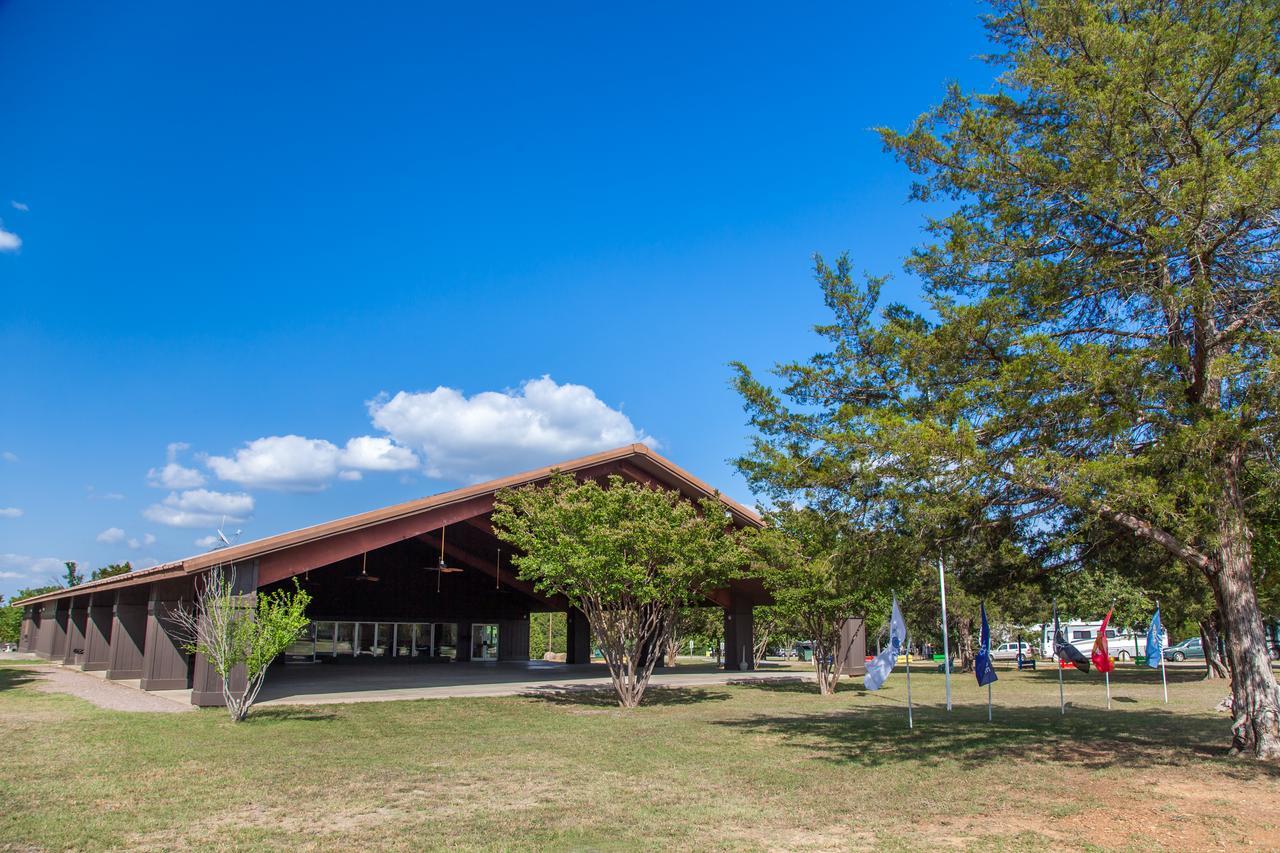 Lake Texoma Camping Resort Cabin 4 Willow Spring Екстериор снимка